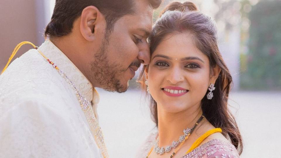 Couple portrait, natural wedding makeup