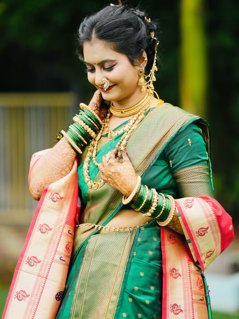 Classic bridal look in a green saree